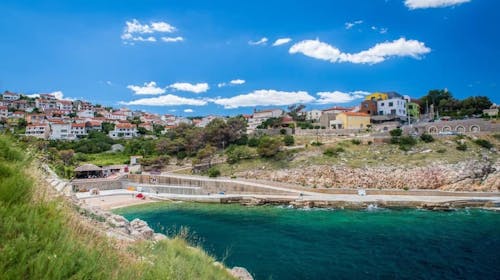 Hotel Vinotel Gospoja - Luksuzno ljeto na Krku uz vrhunsku gastronomiju, Vrbnik, otok Krk, Hrvatska - 1.199,90 EUR - 5x noćenje u Standard sobi morska strana za 2 osobe, Polupansion (doručak i servirana večera u 4 slijeda)