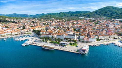 Hotel Korkyra - Obiteljsko ljeto na Korčuli , Vela Luka, Korčula, Dalmacija, Hrvatska - 1.299 EUR - 7x noćenje u obiteljskoj sobi za 2 osobe (2 djece do 11,99 godina besplatno), Bogati polupansion