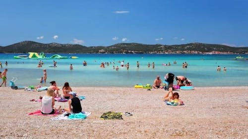 Ilirija Resort - Hotel Kornati - Zabavno ljeto s punim pansionom u Biogradu, Biograd na Moru, Dalmacija, Hrvatska - 1.209 EUR - 5x noćenje u dvokrevetnoj Comfort plus sobi za 2 osobe (1 dijete do 12 godina i 1 dijete do 7 godina besplatno), Puni pansion