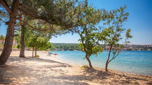 Magal Maradiso Hotel by Aminess - Ultra last minute ljeto u Njivicama na Krku, Njivice, Krk, Hrvatska - 540 EUR - 3x noćenje u Comfort dvokrevetnoj sobi u annexu za 2 osobe (1 dijete do 9,99 godina besplatno), Polupansion