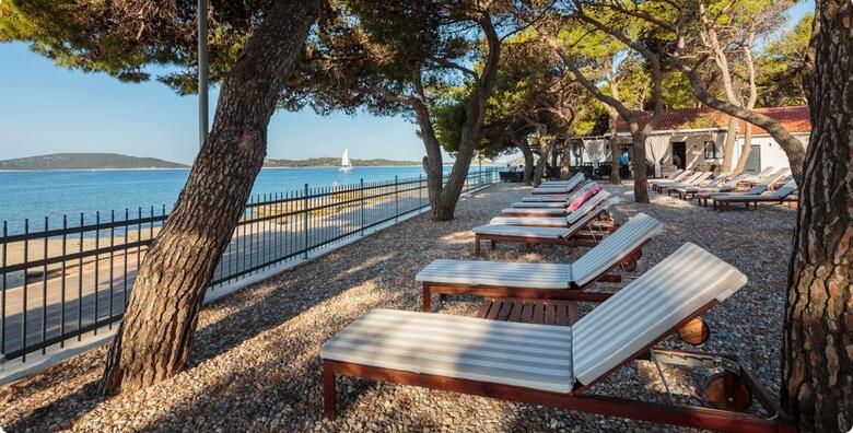 POSEBNA PONUDA! Proljeće u Villa Arausana & Antonina 4* - 2 noćenja s polupansionom za 2 odraslih i 1 dijete do 14,99 g. + GRATIS paket za 1 dijete do 2,99 g.